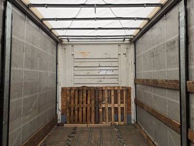 Semiremorcă FRUEHAUF 2017 – interior